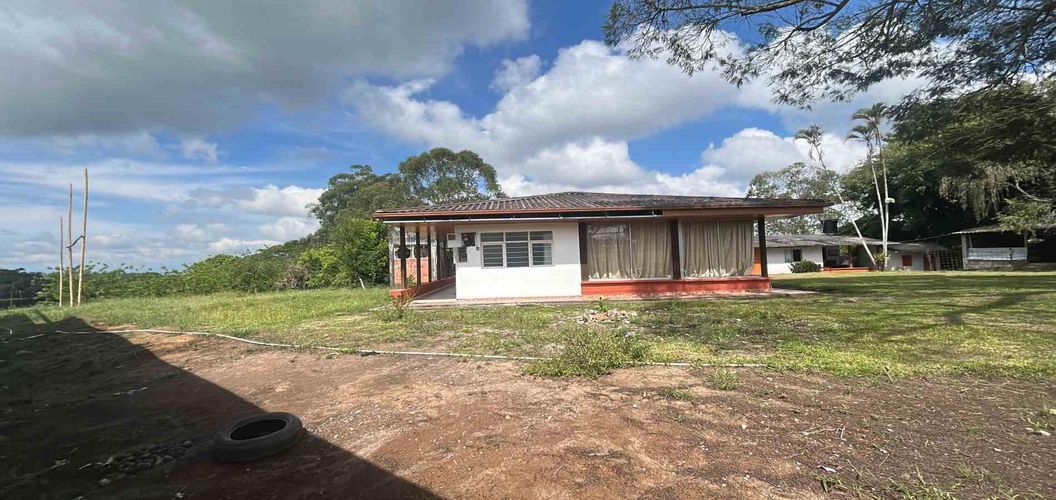 Casa de 5 alcobas en venta en La Estrella La Palm, Pereira, 870 m² · foto 4 de 13