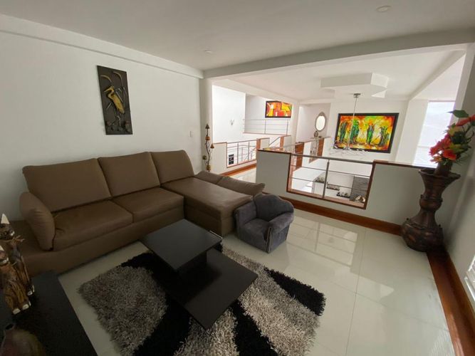 Casa de 6 alcobas en venta en Tunja, Tunja, 438 m² · foto 2 de 24
