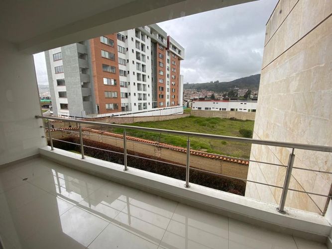 Casa de 6 alcobas en venta en Tunja, Tunja, 438 m² · foto 3 de 24