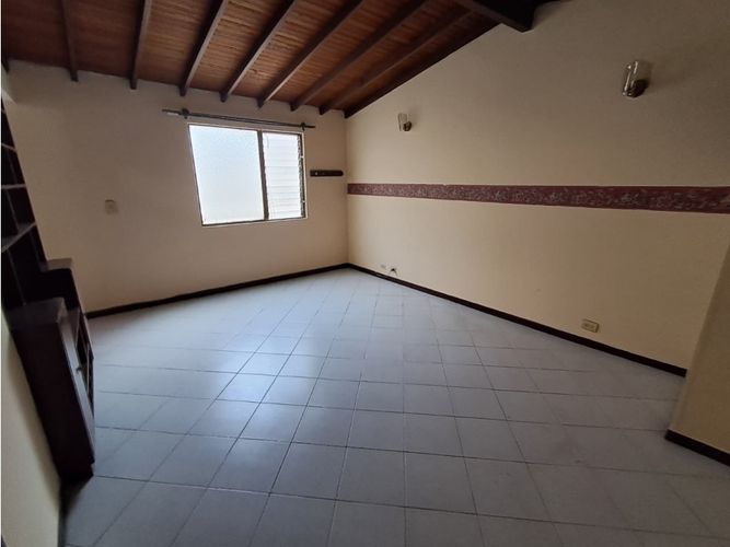 Apartamento de 4 alcobas en venta en Los Colores, Medellín, 139 m² · foto 15 de 24