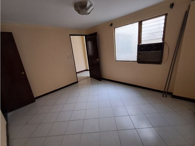 Apartamento de 4 alcobas en venta en Los Colores, Medellín, 139 m² · foto 16 de 24