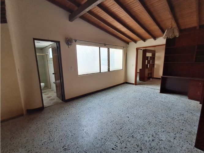Apartamento de 4 alcobas en venta en Los Colores, Medellín, 139 m² · foto 17 de 24