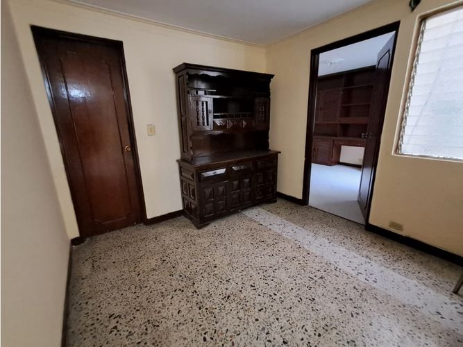 Apartamento de 4 alcobas en venta en Los Colores, Medellín, 139 m² · foto 19 de 24