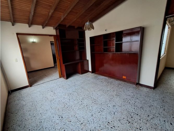Apartamento de 4 alcobas en venta en Los Colores, Medellín, 139 m² · foto 21 de 24