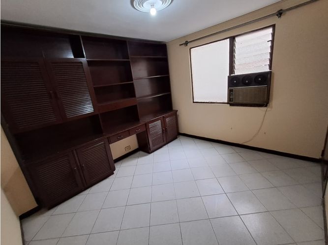 Apartamento de 4 alcobas en venta en Los Colores, Medellín, 139 m² · foto 23 de 24