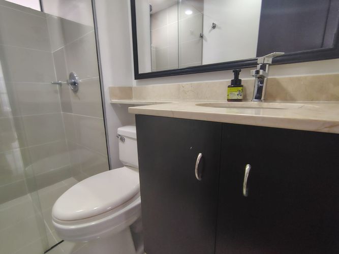 Apartamento en arriendo en El Poblado, Medellín, 86 m² · foto 16 de 17