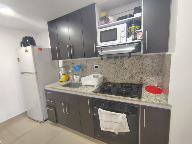 Apartamento en arriendo en El Poblado, Medellín, 86 m² · foto 6 de 17