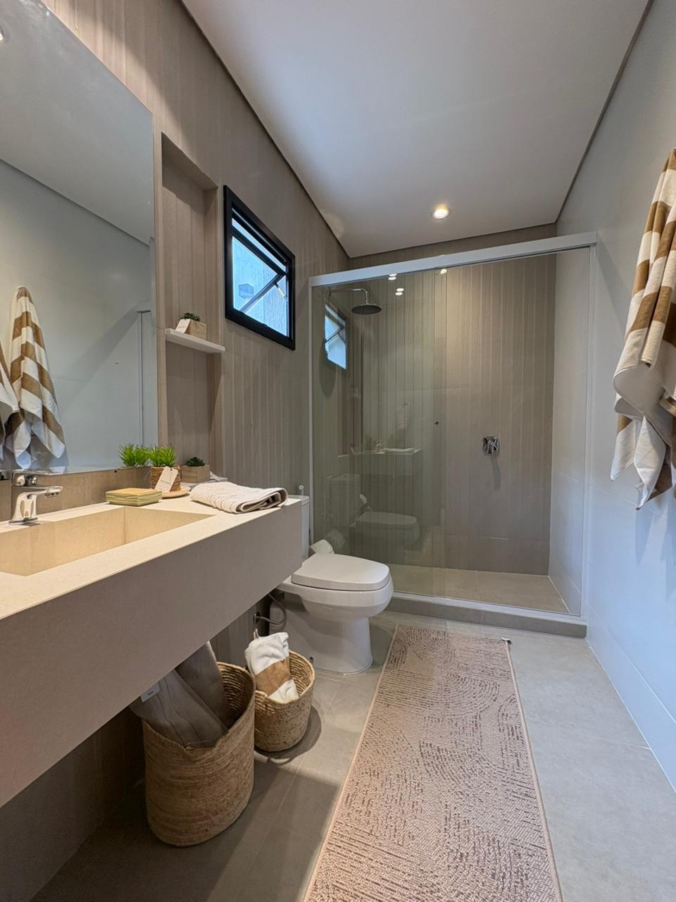 SAN BERNARDINO - ZONA CENTRICA. REGALO CASA A ESTRENAR DE 3 DOR. 165.000 US — foto 2
