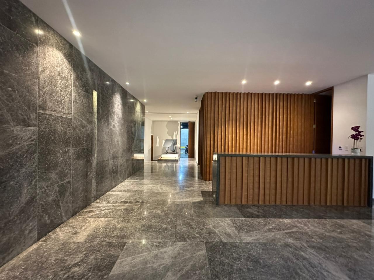 Apartamento en venta en Santa Barbara Alta, Bogotá · foto 2 de 16