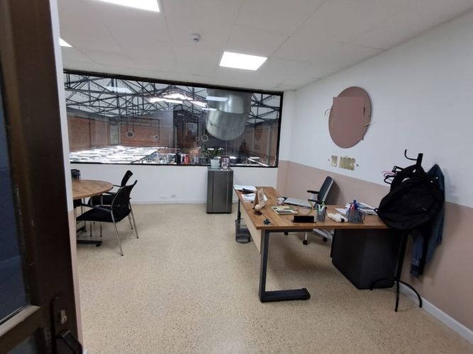 Bodega en arriendo en Guayabal, Medellín, 1350 m² · foto 6 de 17
