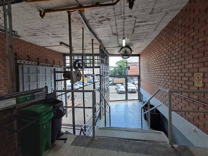 Bodega en arriendo en Guayabal, Medellín, 1350 m² · foto 10 de 17