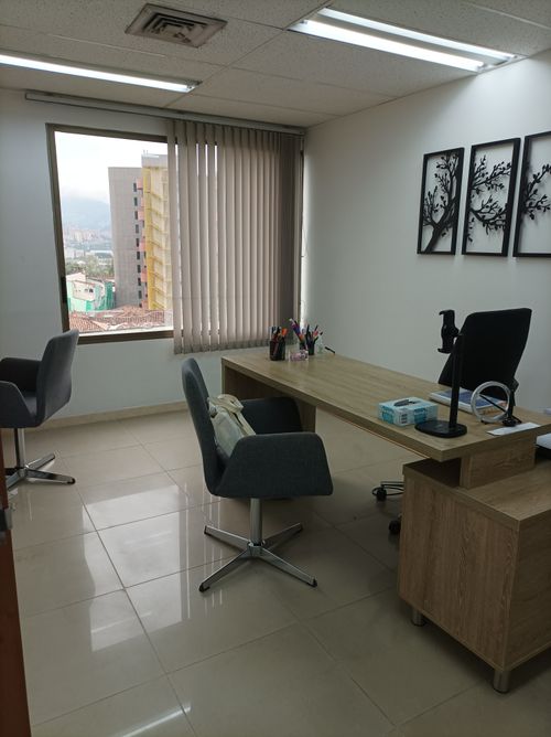 Oficina en arriendo en Manila, Medellín, 38 m² · foto 4 de 7