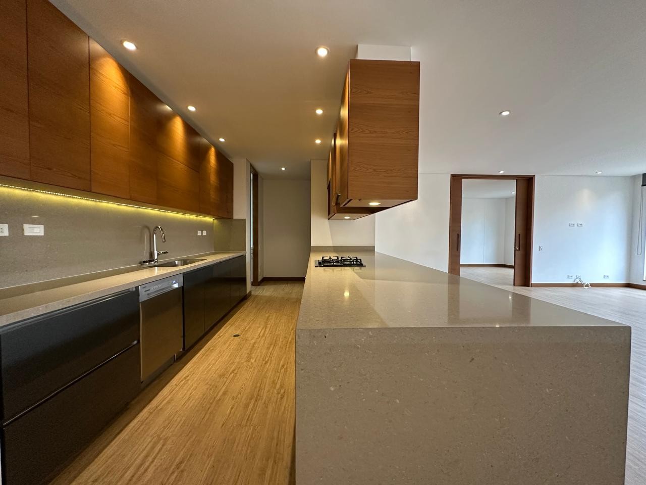 Apartamento en venta en Santa Barbara Alta, Bogotá · foto 9 de 15
