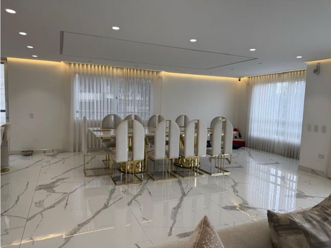 Apartamento de 3 alcobas en venta en El Campestre, Medellín, 373 m² · foto 3 de 24