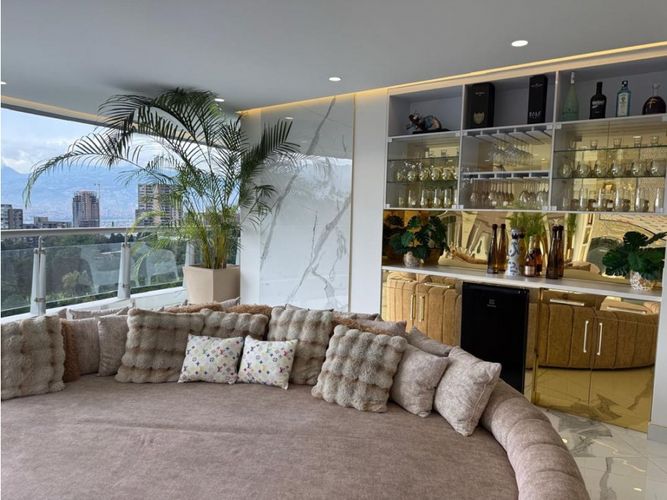 Apartamento de 3 alcobas en venta en El Campestre, Medellín, 373 m² · foto 10 de 24