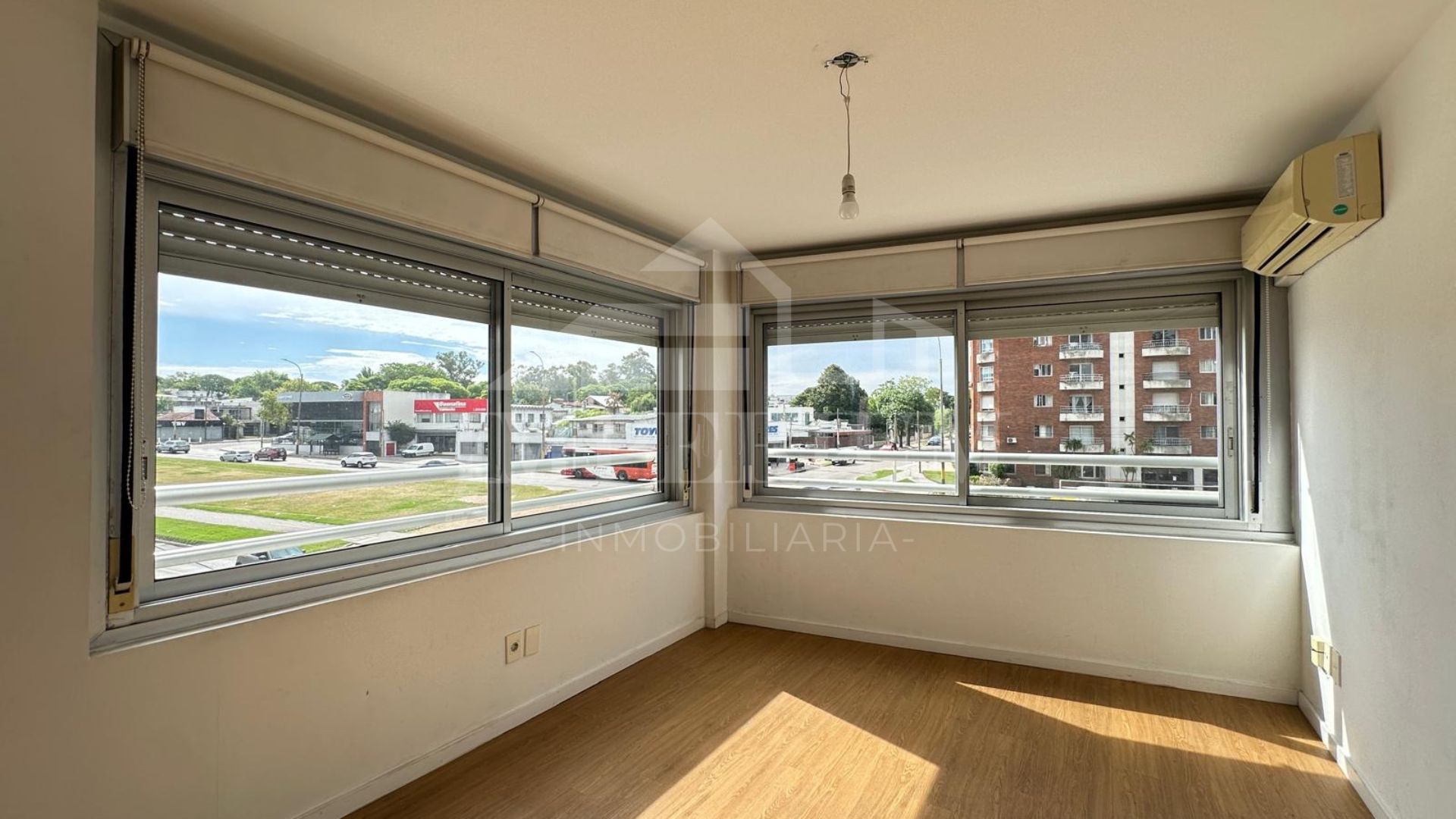 Venta Apartamento 3 Dormitorios en Malvin con Garage. E Tower Campiglia - Vista 5