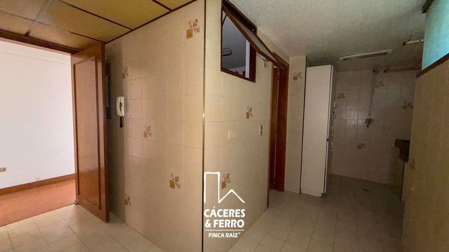 Apartamento de 5 alcobas en venta en Santa Barbara, Bogotá, 157 m² · foto 2 de 13