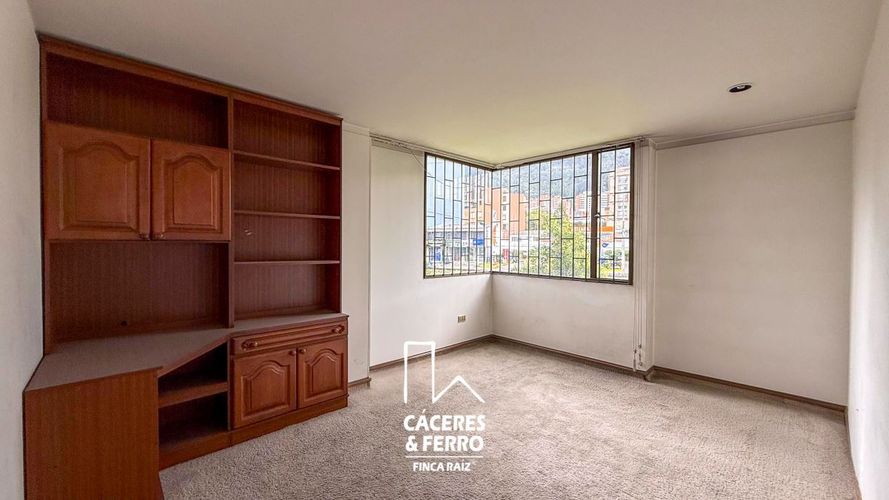 Apartamento de 5 alcobas en venta en Santa Barbara, Bogotá, 157 m² · foto 5 de 13