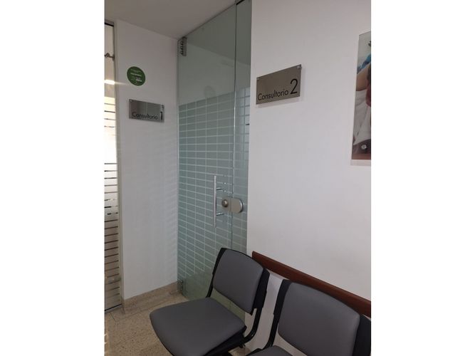 Local en arriendo en El Poblado, Medellín, 13 m² · foto 5 de 7
