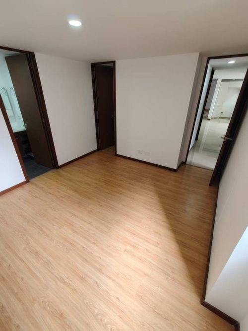 Apartamento de 3 alcobas en arriendo en Cumbres, Envigado, 75 m² · foto 4 de 18