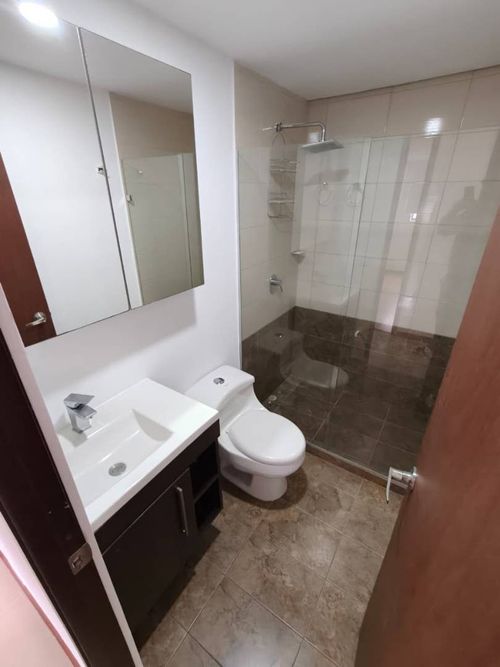 Apartamento de 3 alcobas en arriendo en Cumbres, Envigado, 75 m² · foto 15 de 18