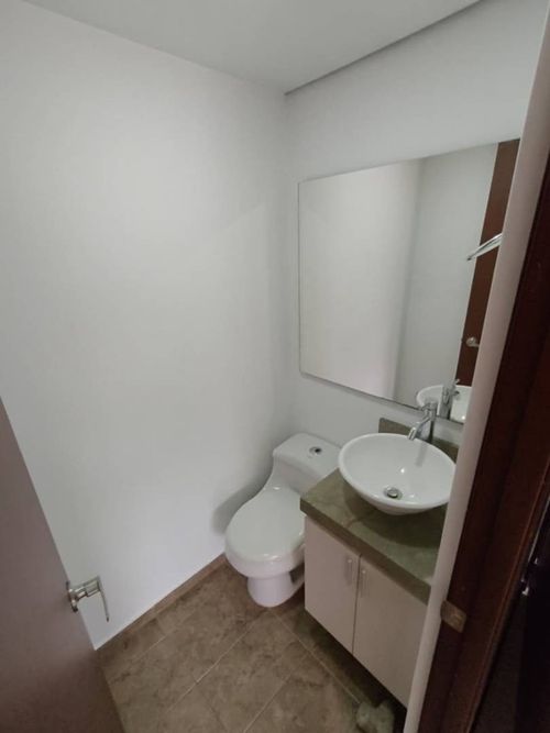Apartamento de 3 alcobas en arriendo en Cumbres, Envigado, 75 m² · foto 16 de 18
