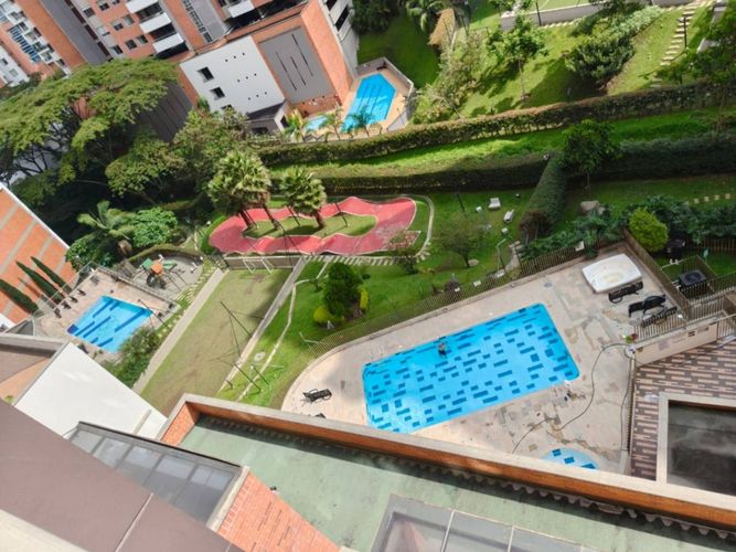 Apartamento de 3 alcobas en arriendo en Cumbres, Envigado, 75 m² · foto 17 de 18