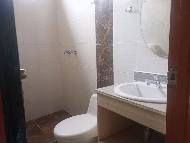 Casa de 7 alcobas en arriendo en Avenida Santander, Manizales, 170 m² · foto 10 de 14