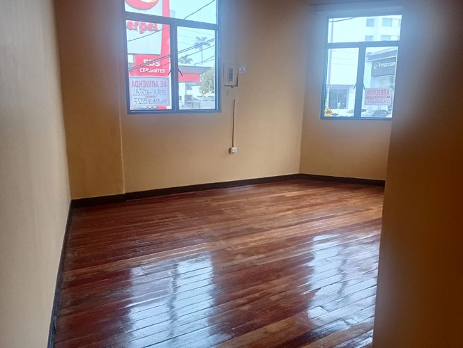 Casa de 7 alcobas en arriendo en Avenida Santander, Manizales, 170 m² · foto 4 de 14