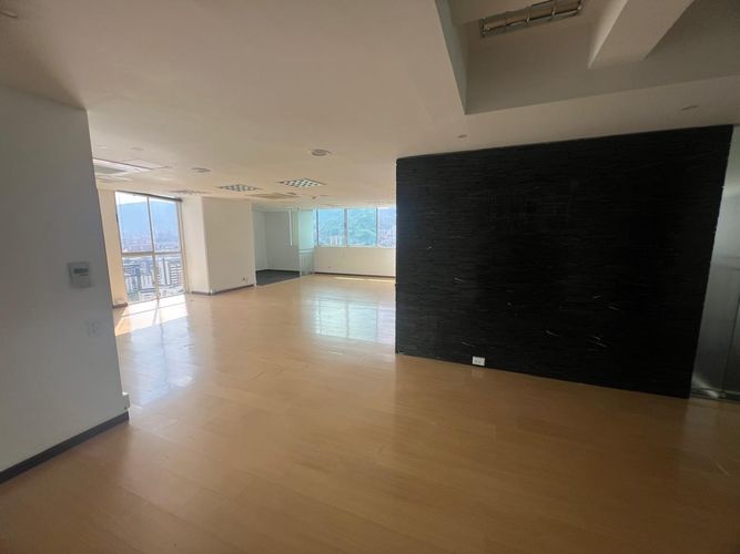 Oficina en arriendo en El Poblado, Medellín, 250 m² · foto 6 de 20