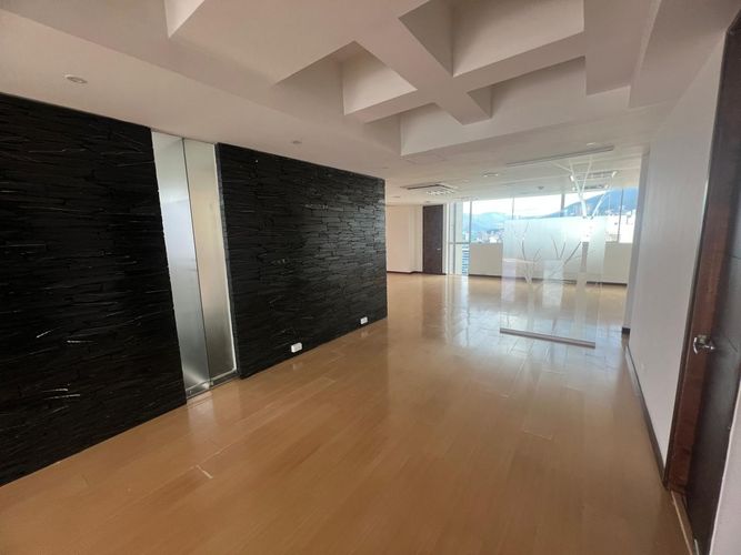 Oficina en arriendo en El Poblado, Medellín, 250 m² · foto 5 de 20