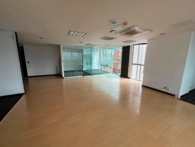 Oficina en arriendo en El Poblado, Medellín, 250 m² · foto 14 de 20