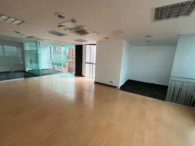 Oficina en arriendo en El Poblado, Medellín, 250 m² · foto 11 de 20