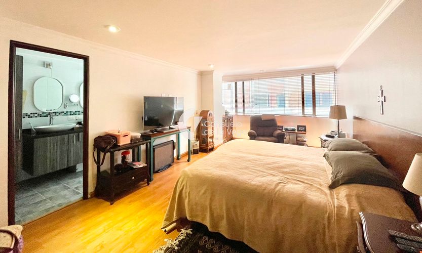Apartamento de 4 alcobas en venta en El Nogal, Bogotá, 272 m² · foto 9 de 17
