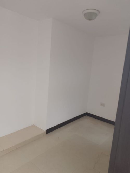 Casa de 4 alcobas en venta en El Castillo, Jamundí, 200 m² · foto 7 de 24