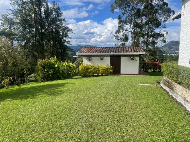 Casa de 4 alcobas en venta en La Ceja, 12 m² · foto 2 de 24