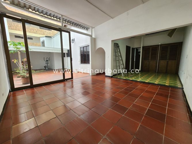Casa de 6 alcobas en venta en Sotomayor, Bucaramanga, 303 m² · foto 10 de 24