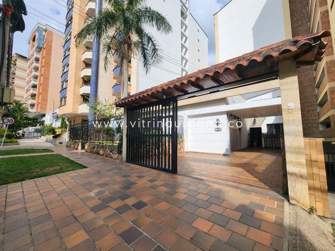 Casa de 6 alcobas en venta en Sotomayor, Bucaramanga, 303 m² · foto 13 de 24