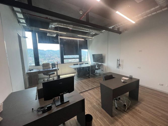Oficina en arriendo en El Poblado, Medellín, 60 m² · foto 3 de 15