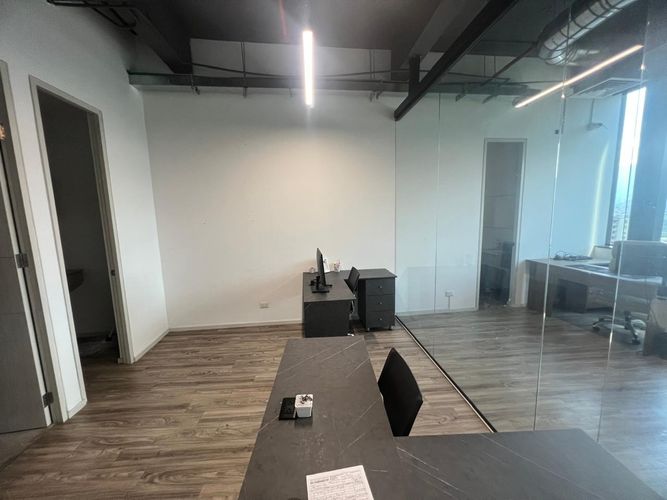 Oficina en arriendo en El Poblado, Medellín, 60 m² · foto 8 de 15