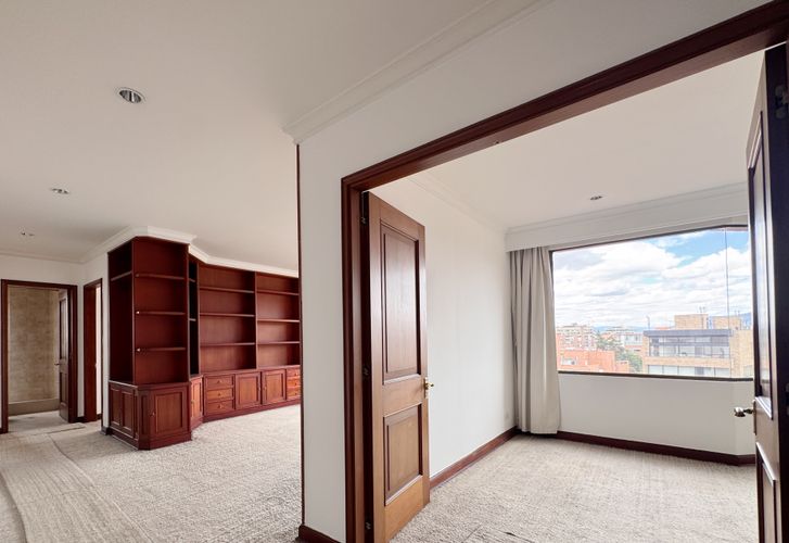 Apartamento de 3 alcobas en arriendo en La Cabrera, Bogotá, 320 m² · foto 12 de 21