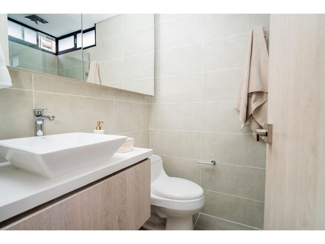 Apartamento en venta en Loma De Las Brujas, Envigado · foto 4 de 9