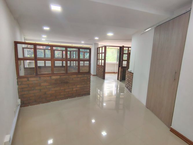 Oficina en arriendo en El Poblado, Medellín, 60 m² · foto 5 de 8