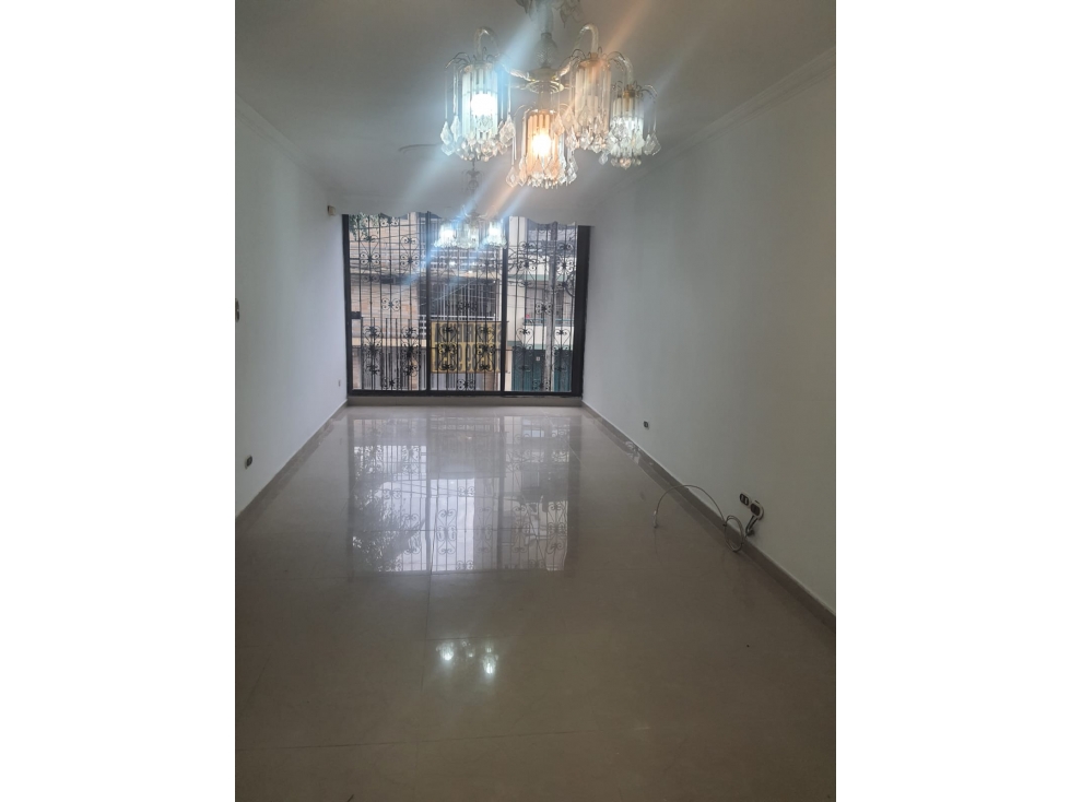 Oficina en arriendo en Estadio, Medellín, 140 m² · foto 2 de 13