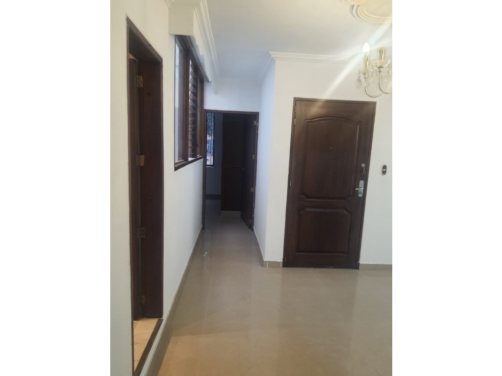 Oficina en arriendo en Estadio, Medellín, 140 m² · foto 3 de 13