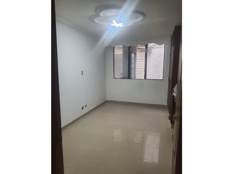 Oficina en arriendo en Estadio, Medellín, 140 m² · foto 5 de 13