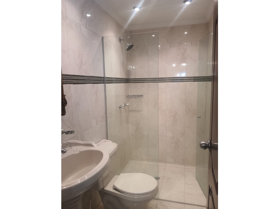 Oficina en arriendo en Estadio, Medellín, 140 m² · foto 6 de 13