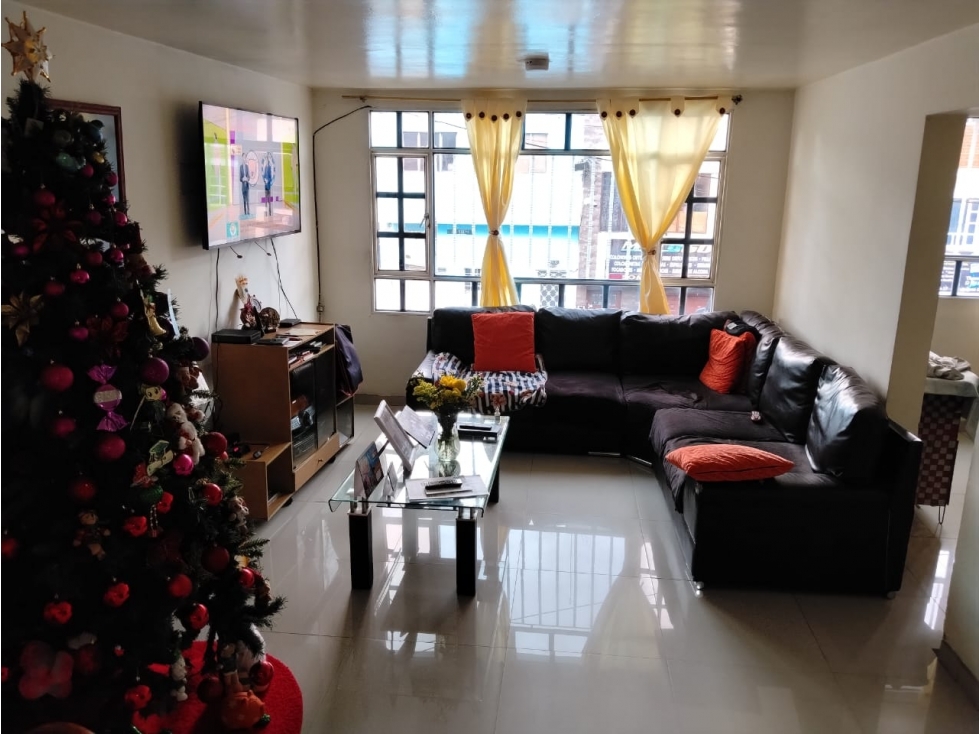 Casa en venta en San Carlos, Bogotá · foto 3 de 24
