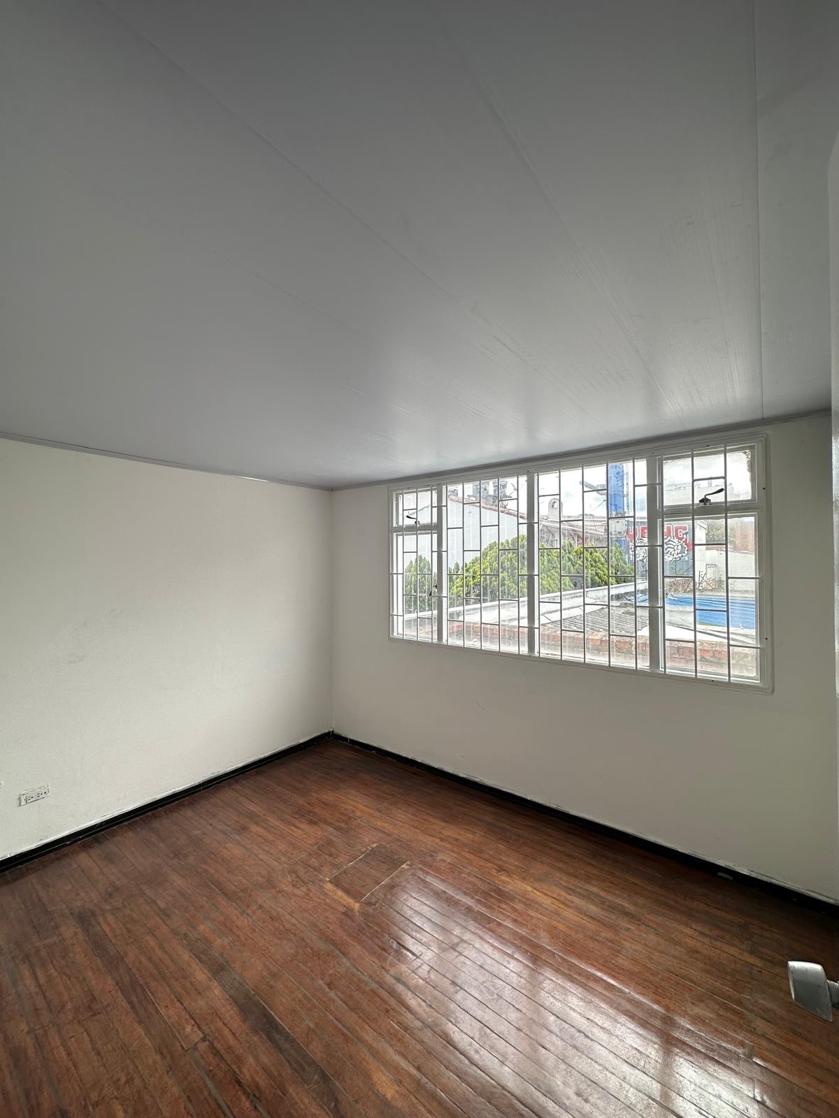 Casa en venta en La Castellana, Bogotá · foto 6 de 23