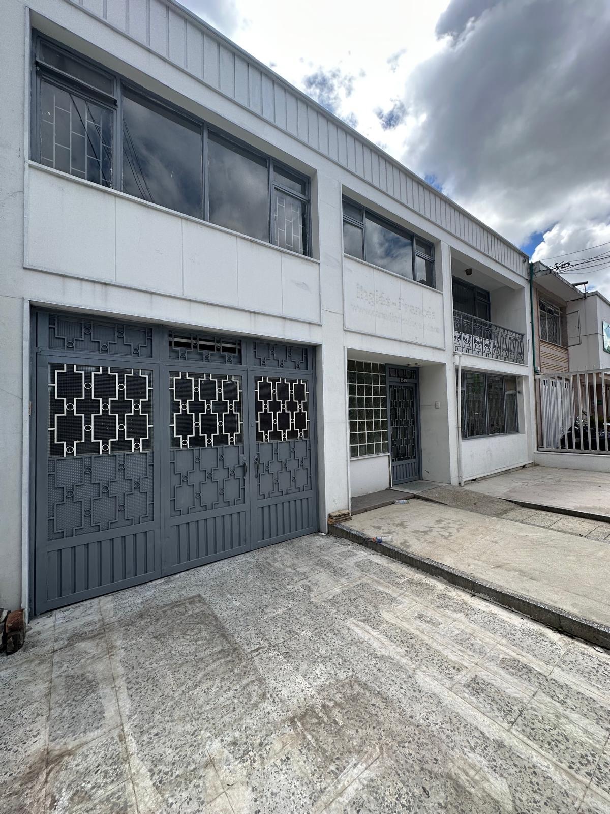Casa en venta en La Castellana, Bogotá · foto 2 de 23